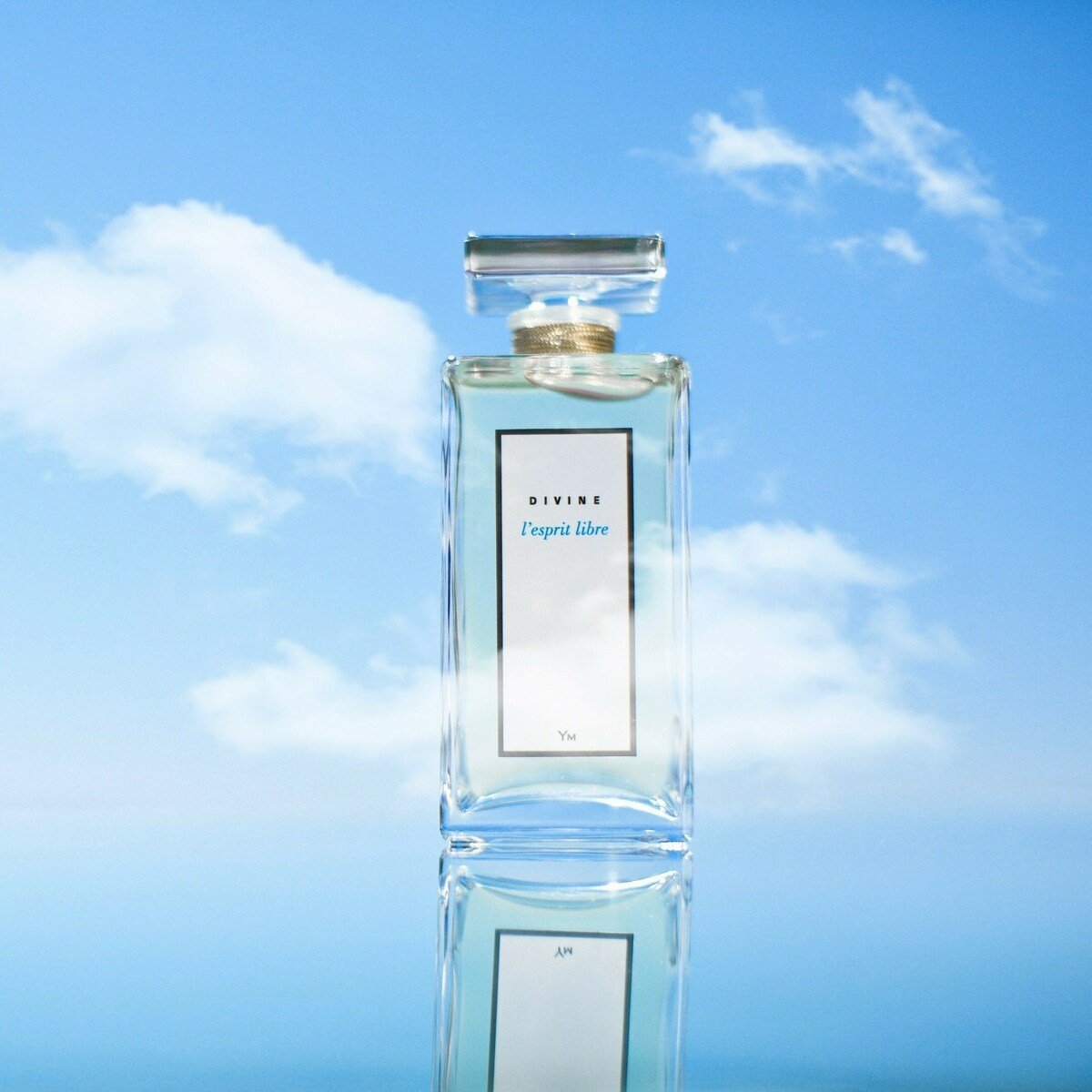 L’Esprit Libre by Divine Parfums – Undina’s Looking Glass